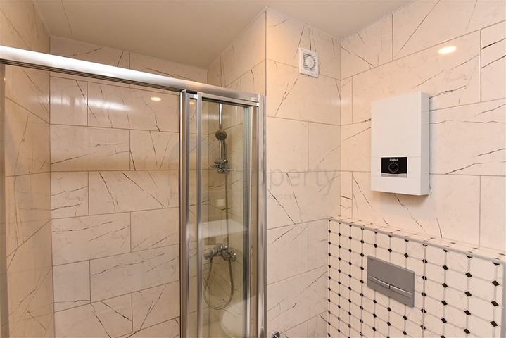 شقة 1+1 للايجار في مجمع سكني جديد