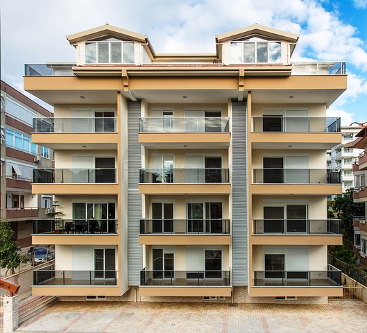 شقة فاخرة 3 + 1 في وسط ألانيا