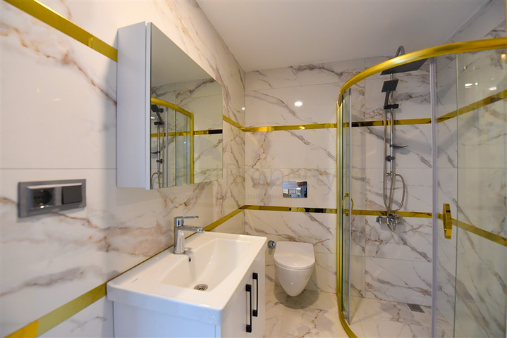 3 + 1 بنتهاوس على بعد 300 متر فقط من البحر الأبيض المتوسط في منطقة أوبا