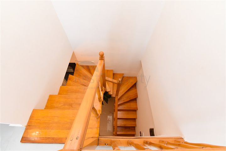 3 + 1 بنتهاوس على بعد 300 متر فقط من البحر الأبيض المتوسط في منطقة أوبا