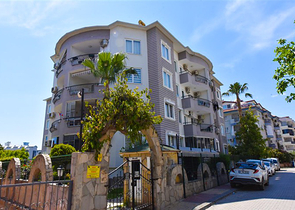 3 + 1 بنتهاوس على بعد 300 متر فقط من البحر الأبيض المتوسط في منطقة أوبا