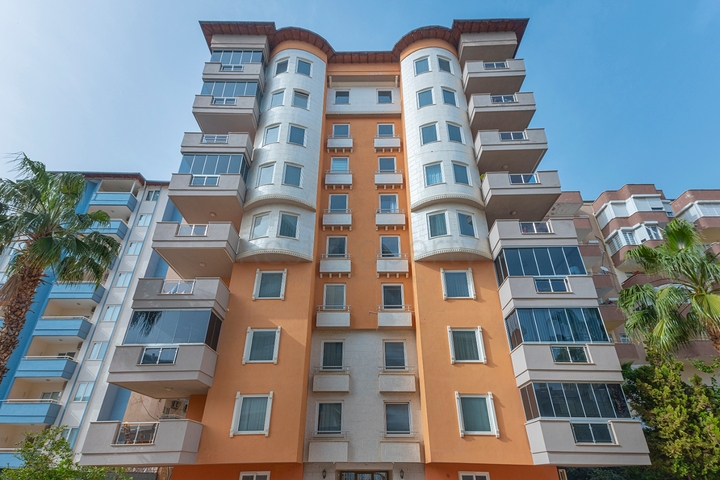 شقة مفروشة 2 + 1 في قلب ألانيا