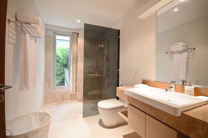 فيلا تطل على ليان 4 غرف نوم