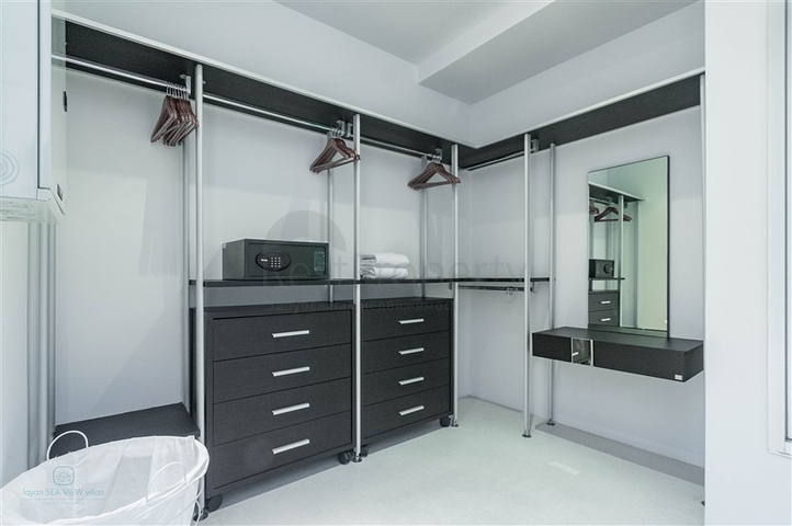 فيلا تطل على ليان 4 غرف نوم