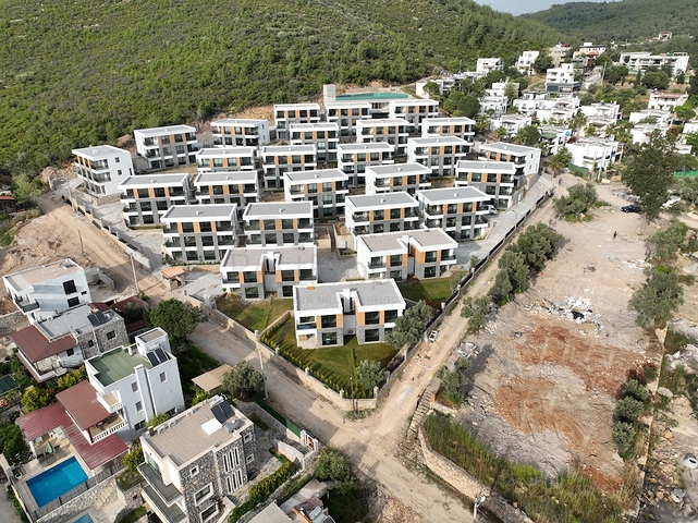 إقامة فريدة من المالك مع إطلالة على البحر محاطة بالغابة