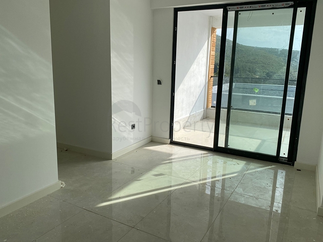 إقامة فريدة من المالك مع إطلالة على البحر محاطة بالغابة