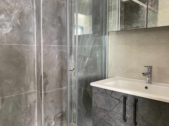 إقامة فريدة من المالك مع إطلالة على البحر محاطة بالغابة