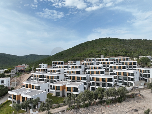 إقامة فريدة من المالك مع إطلالة على البحر محاطة بالغابة