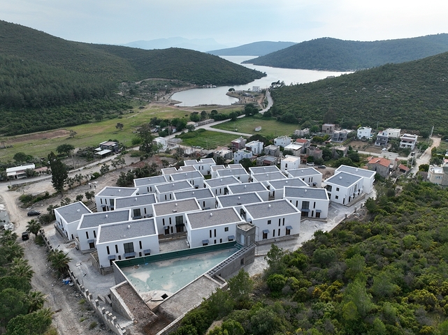 إقامة فريدة من المالك مع إطلالة على البحر محاطة بالغابة