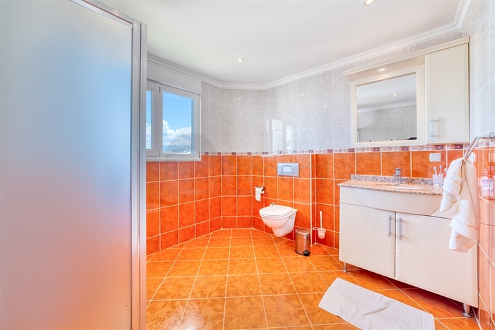 بنتهاوس كبير 3 + 1 مع مناظر خلابة