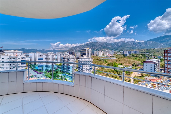 بنتهاوس كبير 3 + 1 مع مناظر خلابة