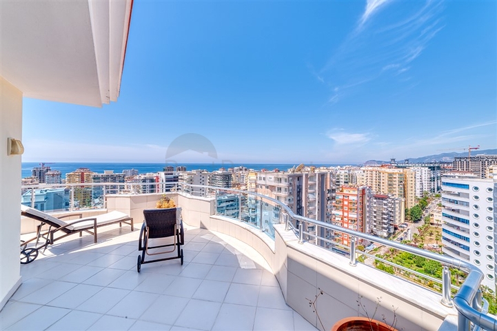 بنتهاوس كبير 3 + 1 مع مناظر خلابة