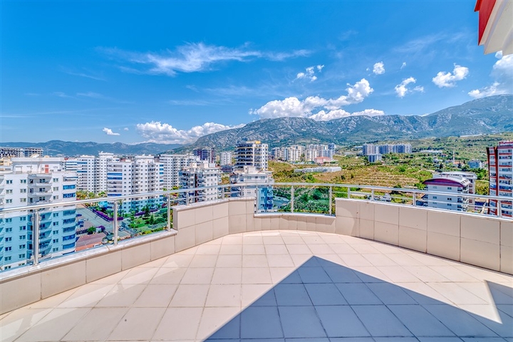 بنتهاوس كبير 3 + 1 مع مناظر خلابة