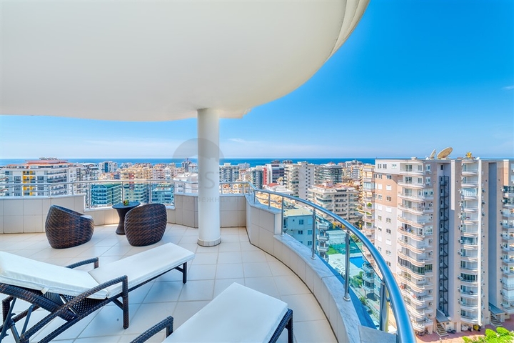 بنتهاوس كبير 3 + 1 مع مناظر خلابة