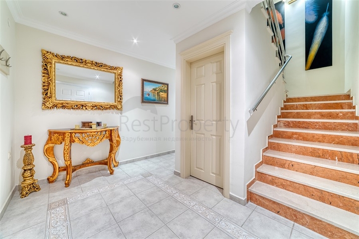 بنتهاوس كبير 3 + 1 مع مناظر خلابة