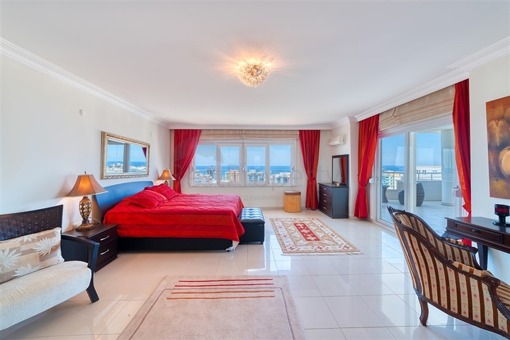 بنتهاوس كبير 3 + 1 مع مناظر خلابة