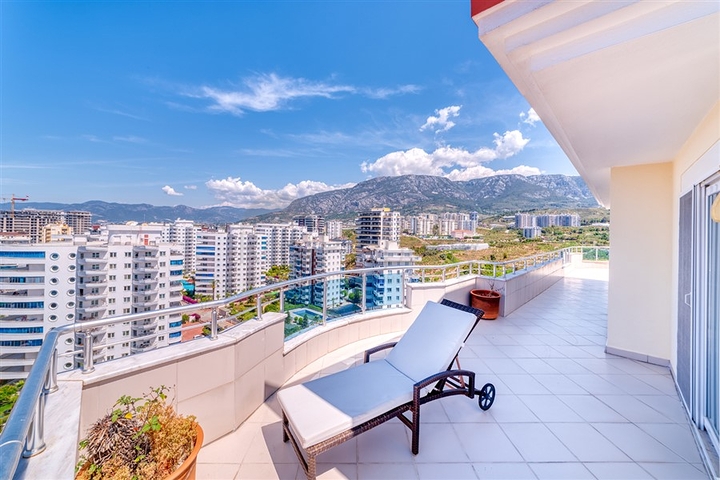 بنتهاوس كبير 3 + 1 مع مناظر خلابة