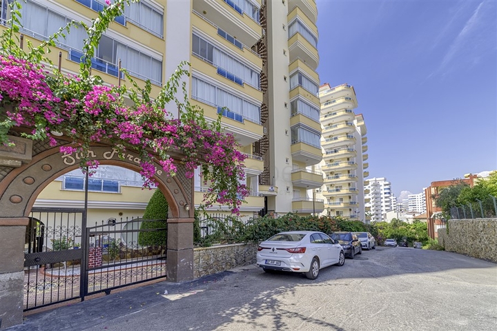 بنتهاوس كبير 3 + 1 مع مناظر خلابة