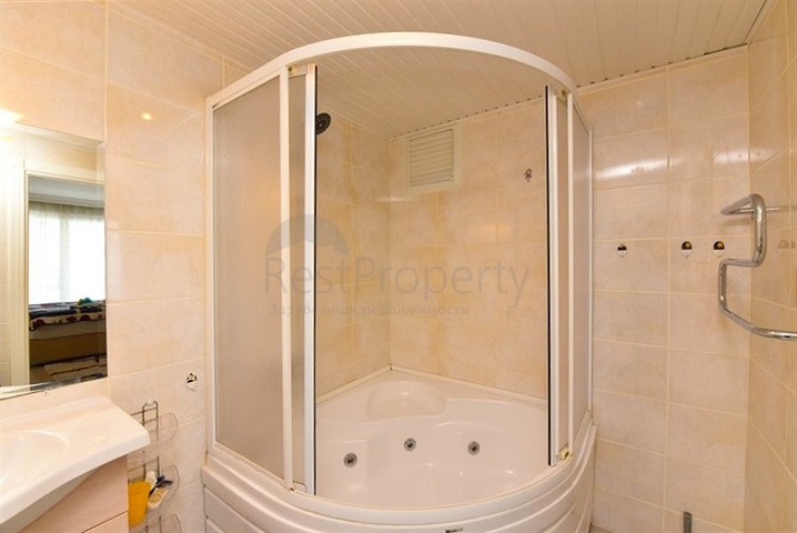 شقة واسعة تطل على البحر والجبل في منطقة جيكجيلي