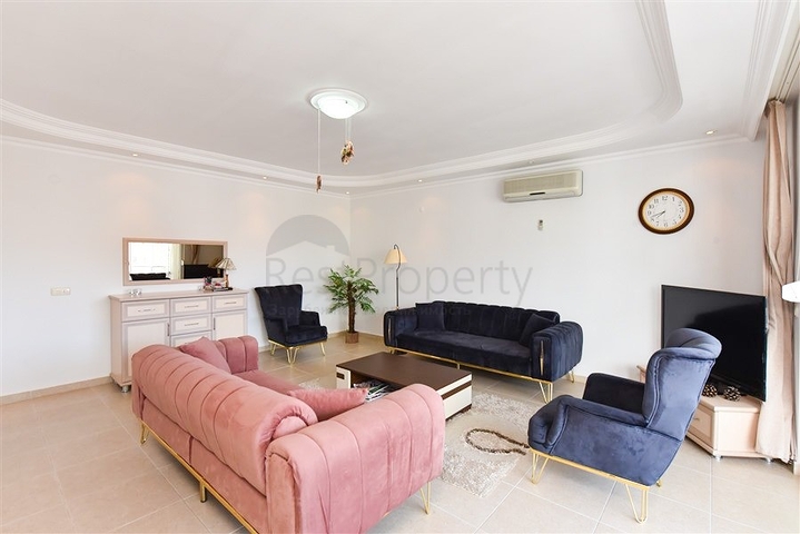 شقة واسعة تطل على البحر والجبل في منطقة جيكجيلي