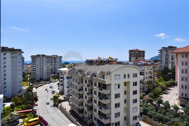 شقة واسعة تطل على البحر والجبل في منطقة جيكجيلي