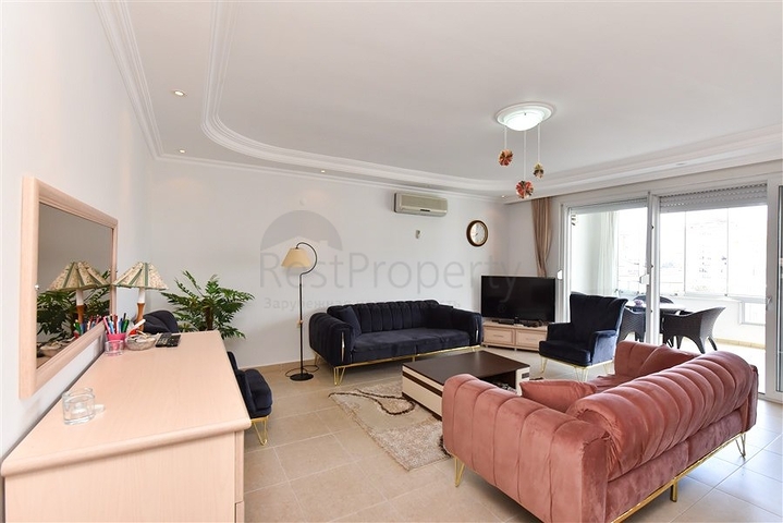 شقة واسعة تطل على البحر والجبل في منطقة جيكجيلي