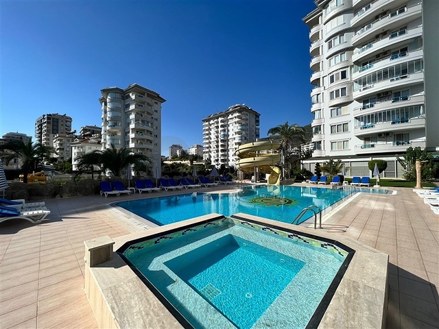 شقة واسعة تطل على البحر والجبل في منطقة جيكجيلي