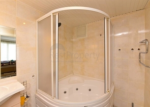 شقة واسعة تطل على البحر والجبل في منطقة جيكجيلي