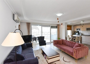 شقة واسعة تطل على البحر والجبل في منطقة جيكجيلي