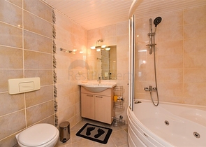 شقة واسعة تطل على البحر والجبل في منطقة جيكجيلي