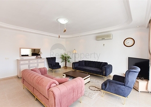 شقة واسعة تطل على البحر والجبل في منطقة جيكجيلي