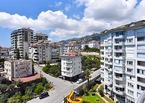 شقة واسعة تطل على البحر والجبل في منطقة جيكجيلي