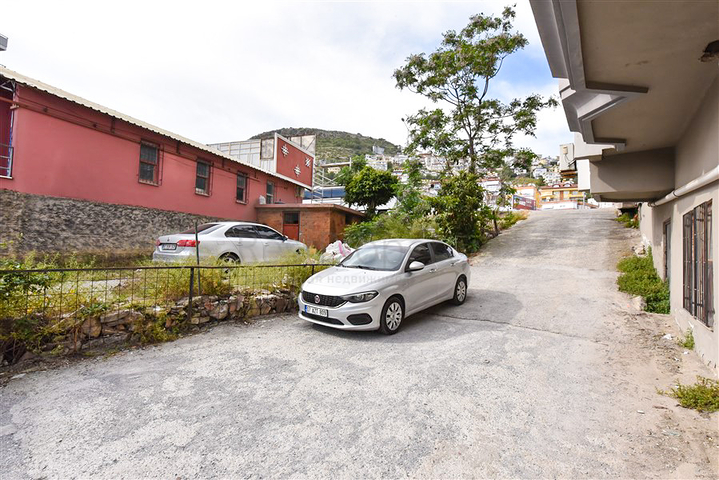 2 + 1 شقة للإيجار في وسط ألانيا