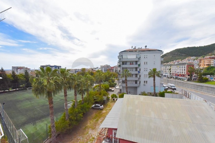 2 + 1 شقة للإيجار في وسط ألانيا