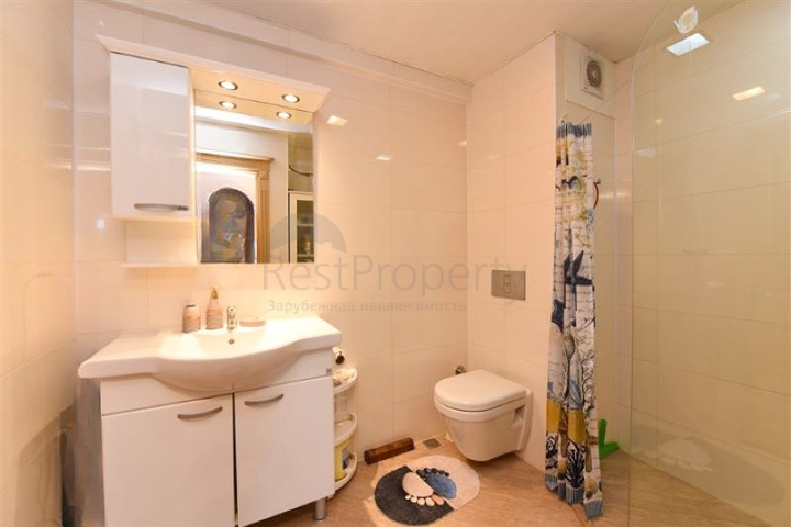 2 + 1 شقة للإيجار في وسط ألانيا