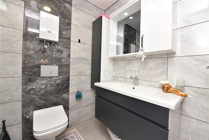 شقة مفروشة 1 + 1 مطلة على البحر والجبل في منطقة محمودلار