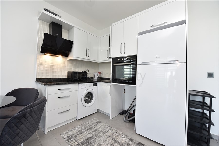 شقة مفروشة 1 + 1 مطلة على البحر والجبل في منطقة محمودلار