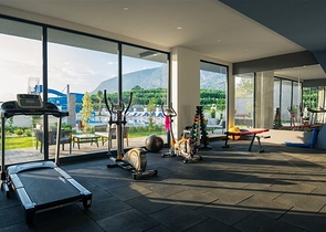 شقة مفروشة 1 + 1 مطلة على البحر والجبل في منطقة محمودلار