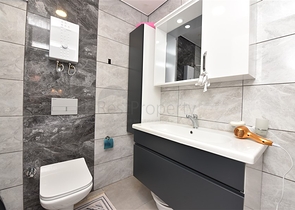 شقة مفروشة 1 + 1 مطلة على البحر والجبل في منطقة محمودلار