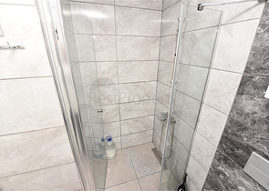 شقة مفروشة 1 + 1 مطلة على البحر والجبل في منطقة محمودلار