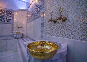 شقة مفروشة 1 + 1 مطلة على البحر والجبل في منطقة محمودلار