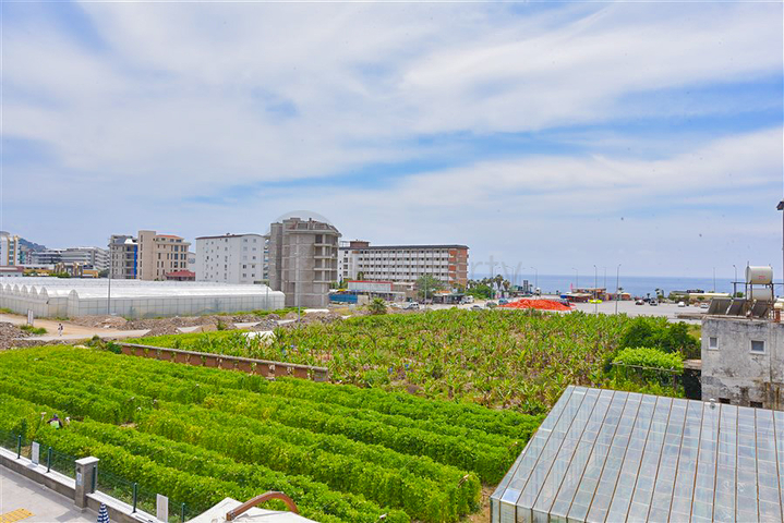 شقة مفروشة 1 + 1 في مجمع جديد في منطقة كارجيجاك