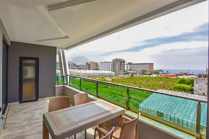 شقة مفروشة 1 + 1 في مجمع جديد في منطقة كارجيجاك