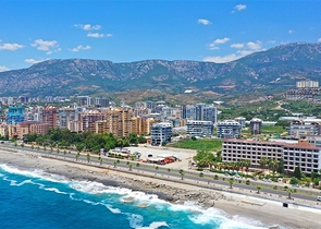 شقة مفروشة 1 + 1 في مجمع جديد في منطقة كارجيجاك