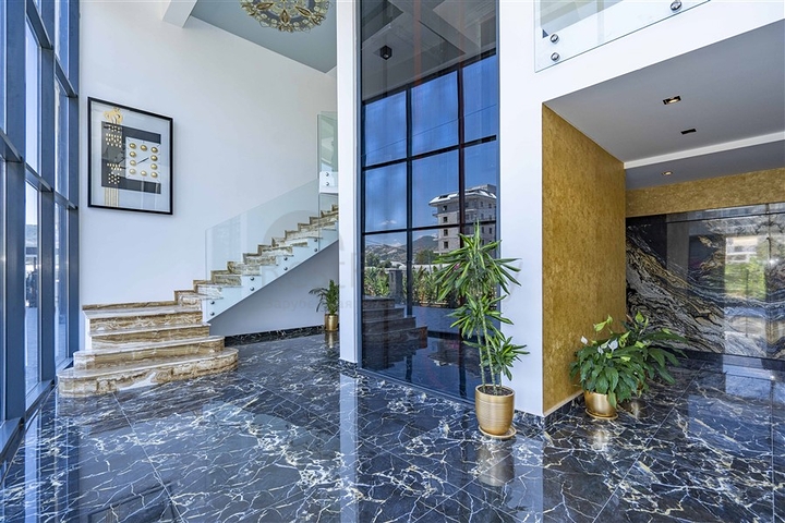 شقة فاخرة 1 + 1 في منطقة كارجيجاك