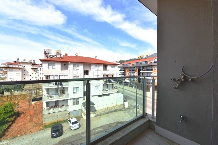 بنتهاوس 4 + 1 مع مطبخ منفصل في منطقة أوبا