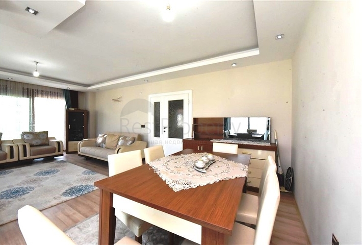 بنتهاوس 4 + 1 مع مطبخ منفصل في منطقة أوبا