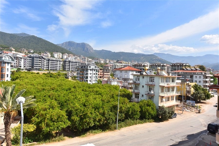 بنتهاوس 4 + 1 مع مطبخ منفصل في منطقة أوبا