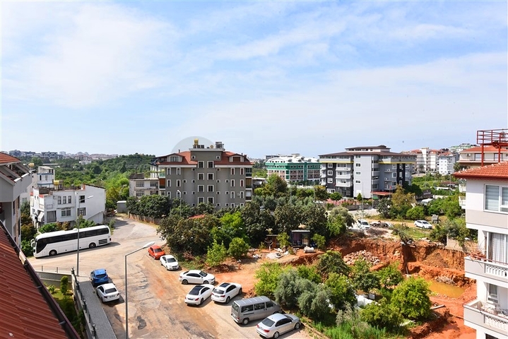 بنتهاوس 4 + 1 مع مطبخ منفصل في منطقة أوبا