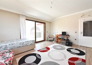 بنتهاوس 4 + 1 مع مطبخ منفصل في منطقة أوبا